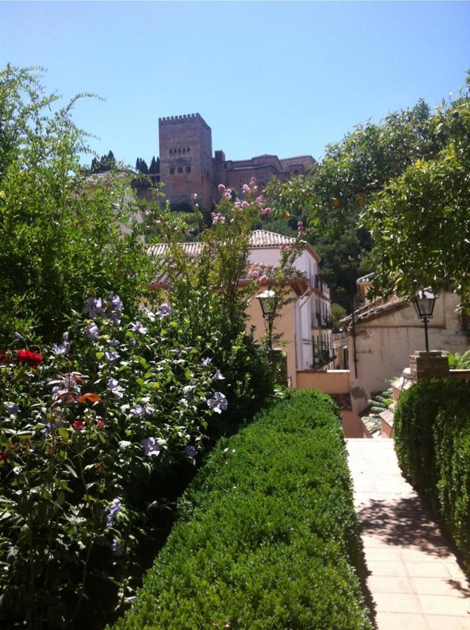 Un Vergel Al Pie De La Alhambra. Enjoy It Now!! Granada Kültér fotó